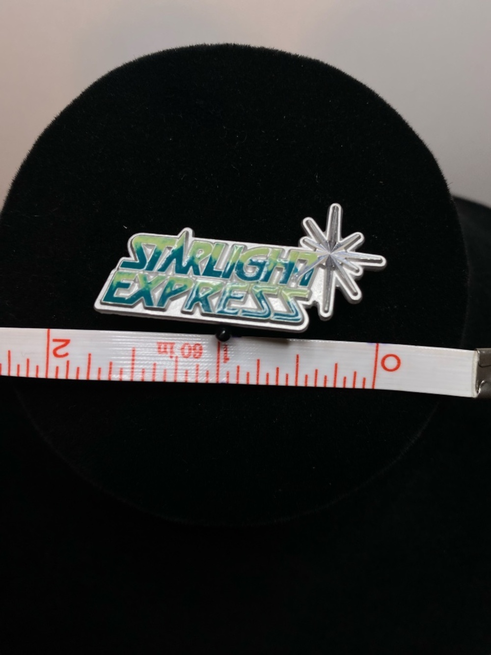 "Starlight Express" London Brooch - Picture 2 of 3
